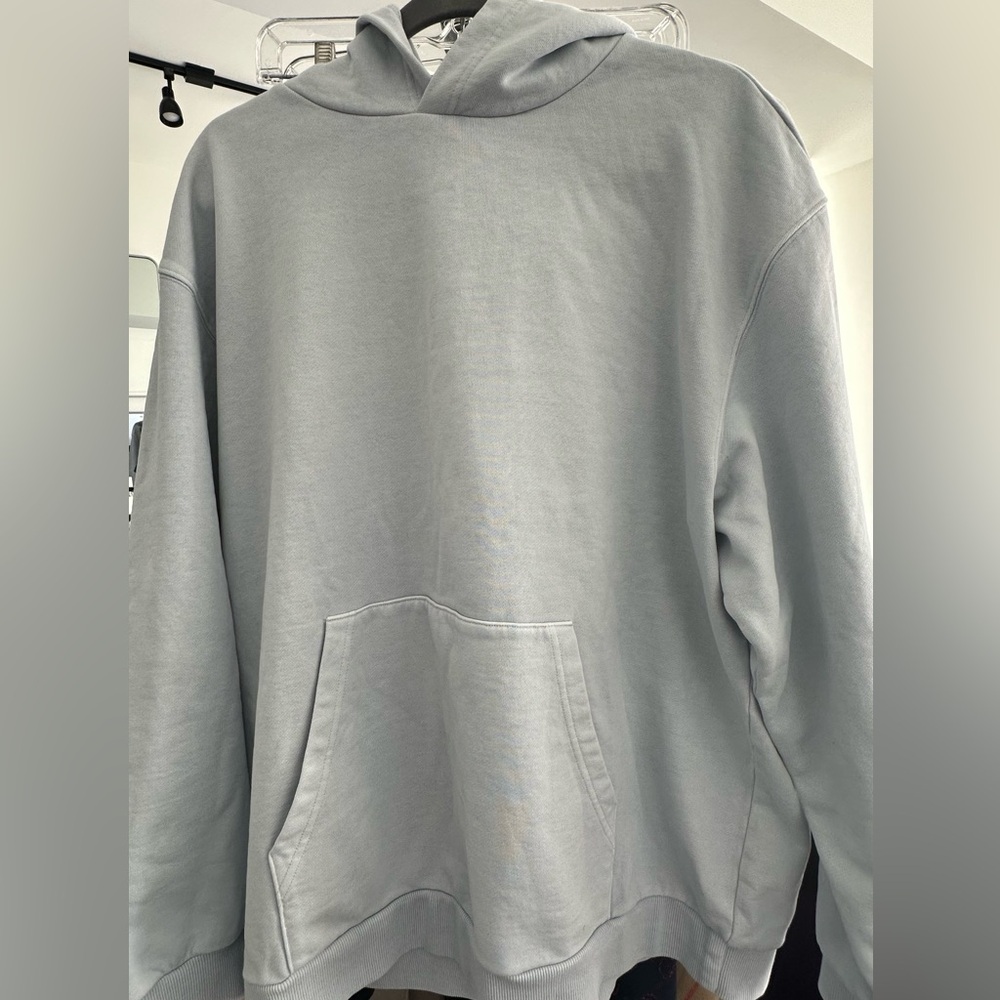 SKIMS boyfriend oversized fleece hoodie
Size M Zen Blue (Light Blue) NWOT